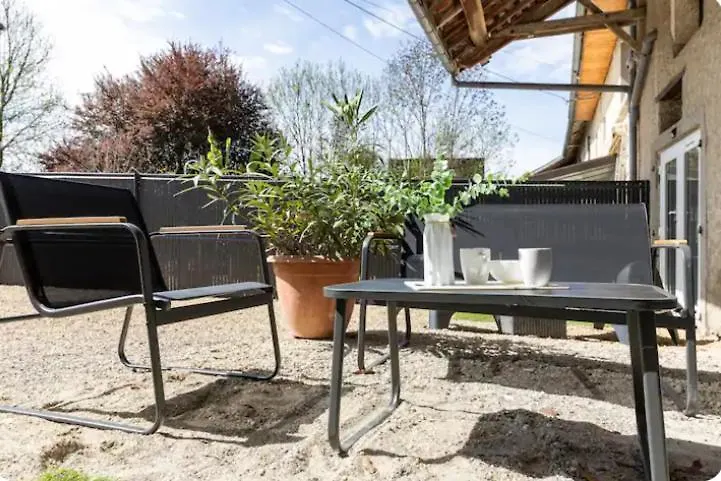 Apartment Charmant T4 Briord France
