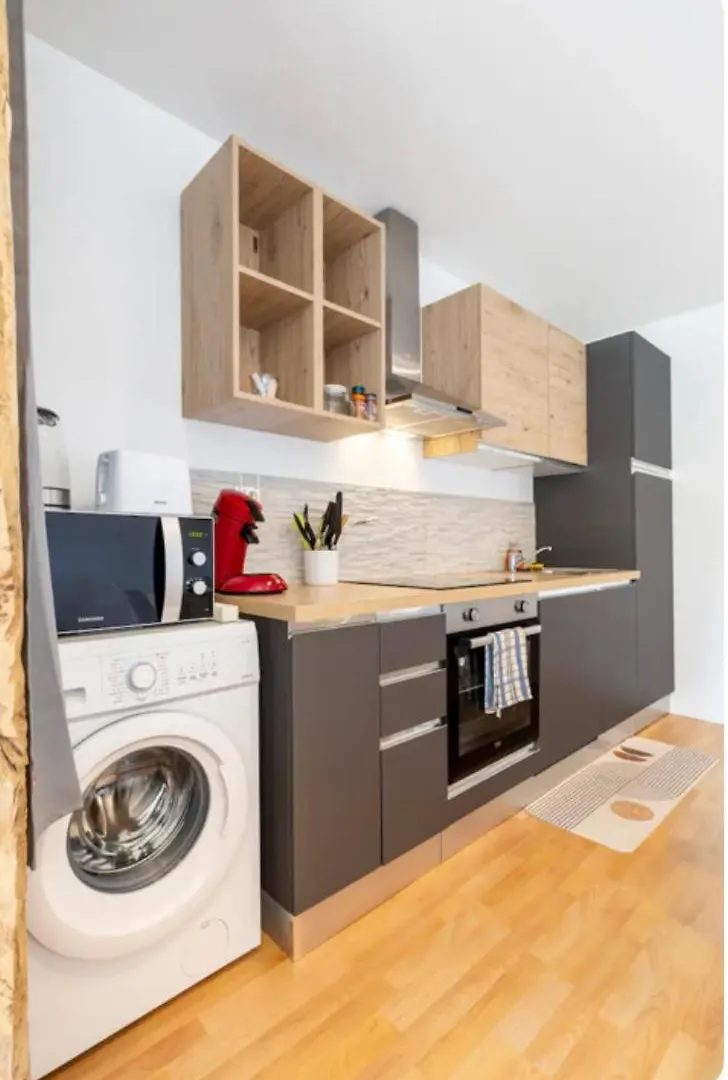 Apartment Charmant T4 Briord