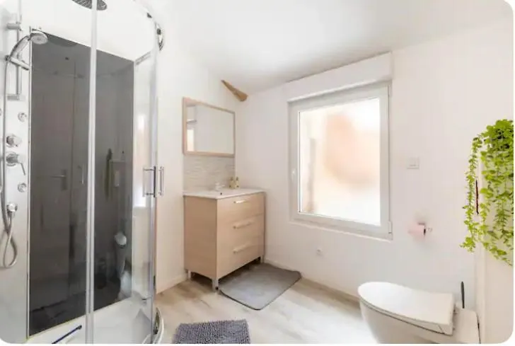 Charmant T4 Briord Apartment